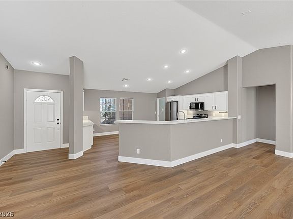 5th image of 1087 Reed Point Ct