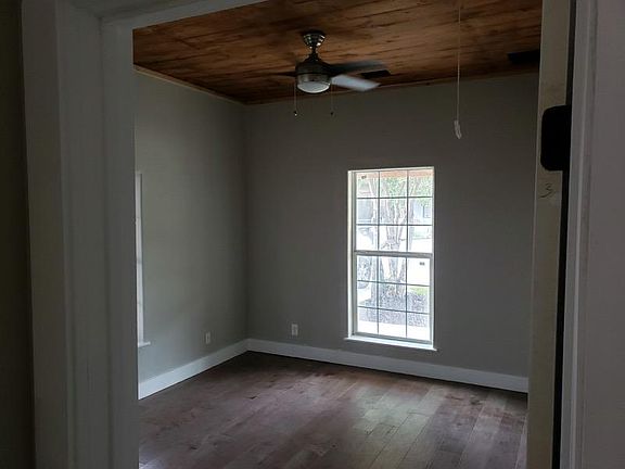 4th image of 1615 Burnet St