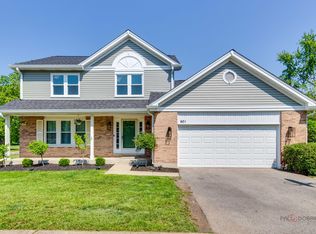 601 Evergreen Dr, Vernon Hills, IL 60061