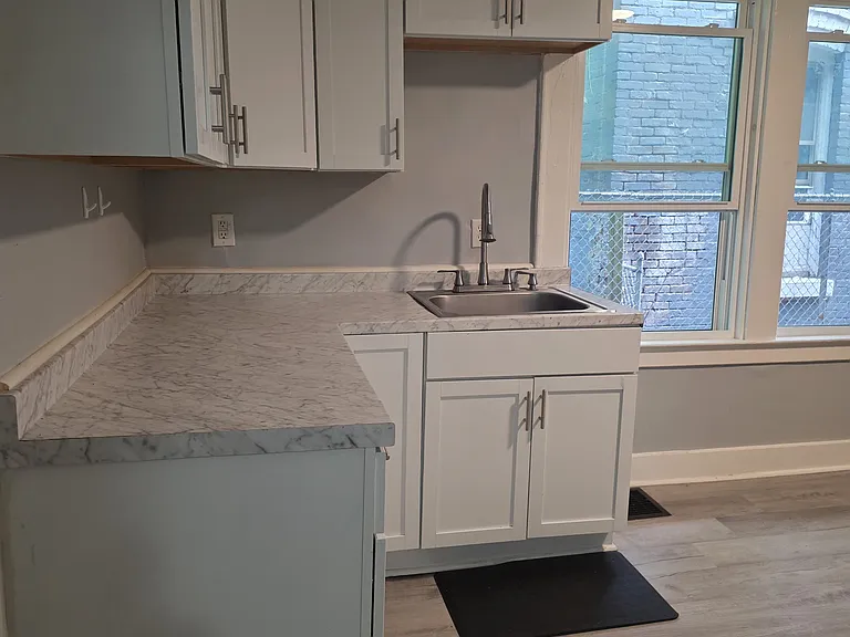 1008 N Townsend St #3 — Photo 3