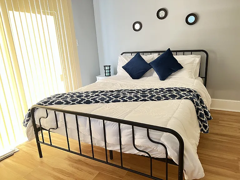 6 Sheltra Ave — Photo 11