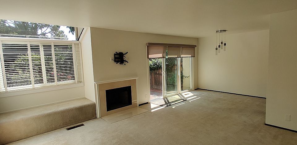 1st image of 1046 Colorado Pl
