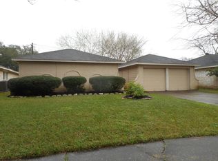 16307 Tibet Rd, Friendswood, TX 77546