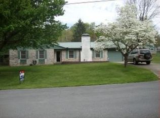 316 Pine Forest Ln, Johnson City, TN 37601