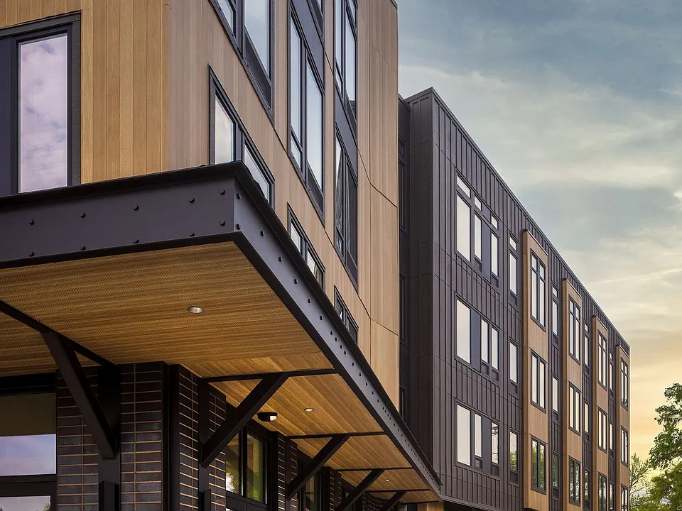 Building Photo 3