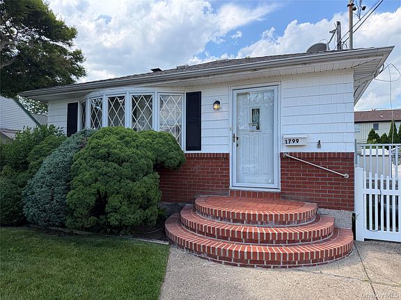 2nd image of 1799 Stone Avenue