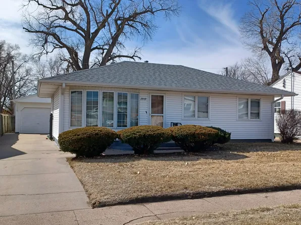 2909 Avenue J, Council Bluffs, IA 51501