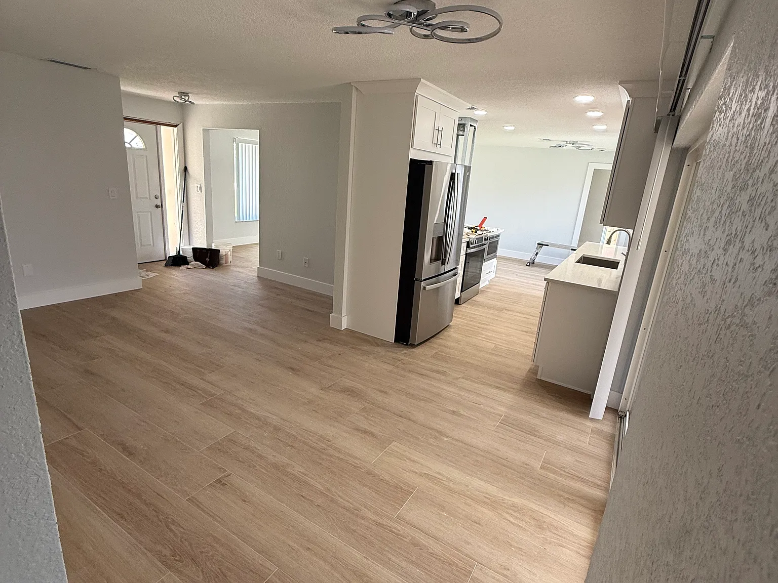 3 bed, 1489 sqft, $3,300 — Photo 3