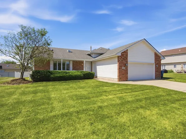 2968 Autumn Ln, Dyer, IN 46311