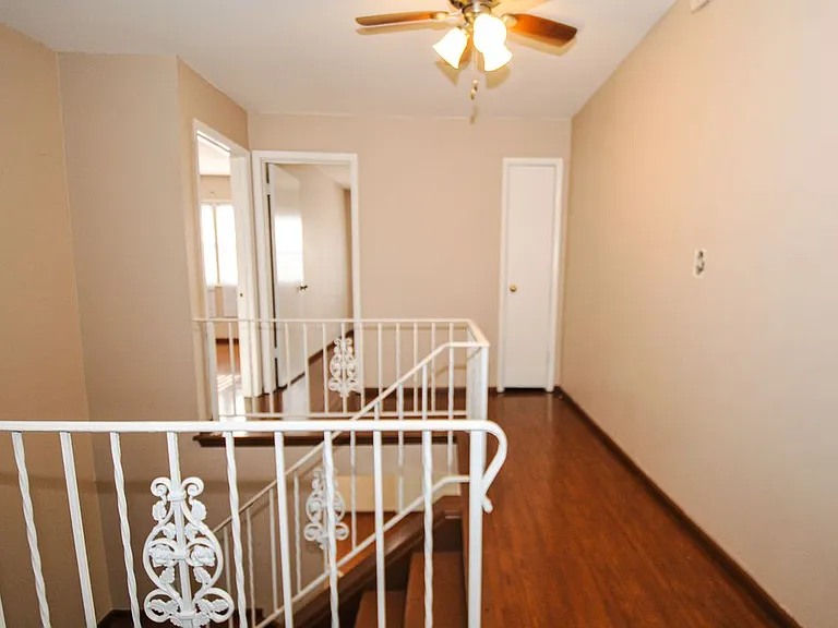 513 W Potter St — Photo 10