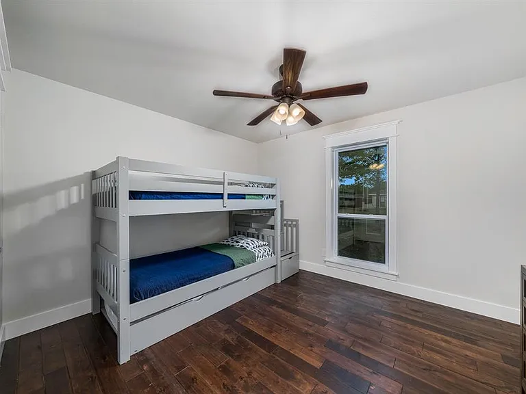 1601 Windsong Trl — Photo 21