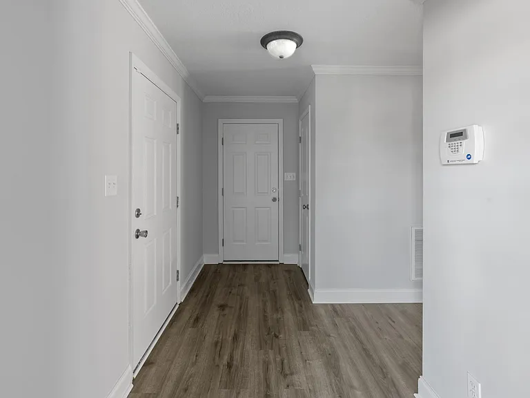 609 Brighton Cir — Photo 11