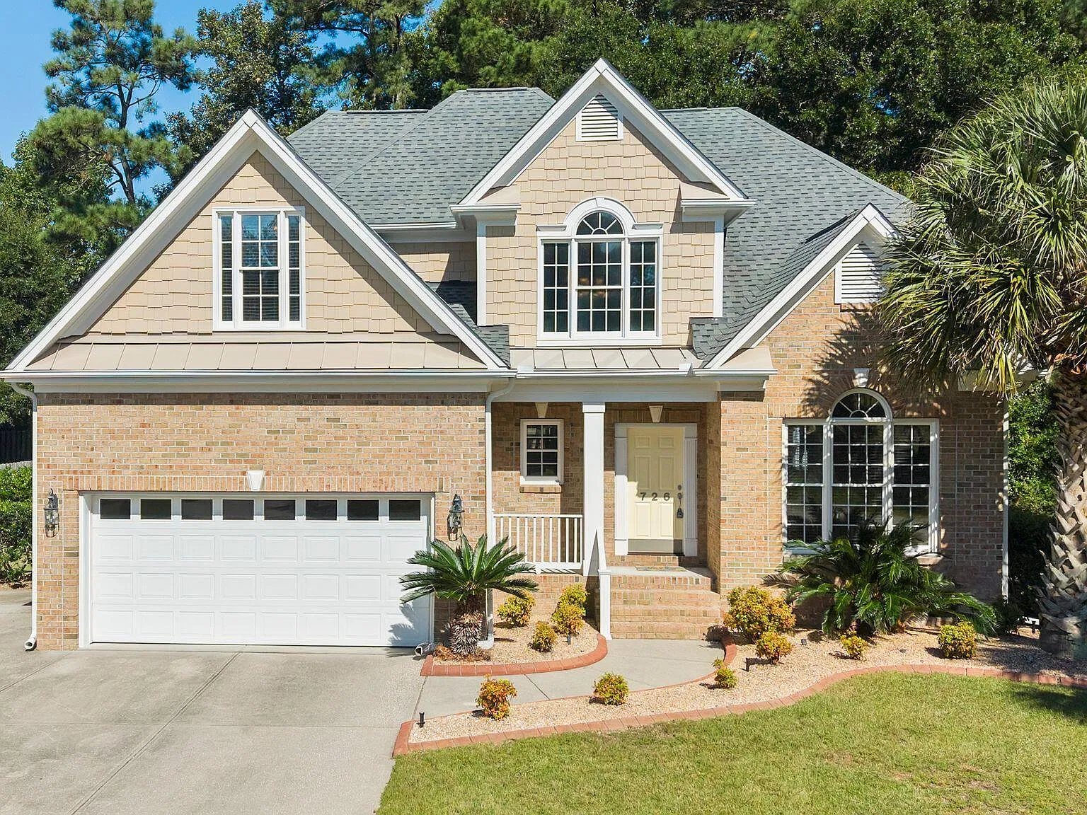 3 bed, 2.5 bath, $3,200 — Photo 1