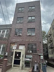 916 41st Street