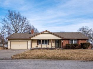 703 NE Coronado Ave, Lees Summit, MO 64086