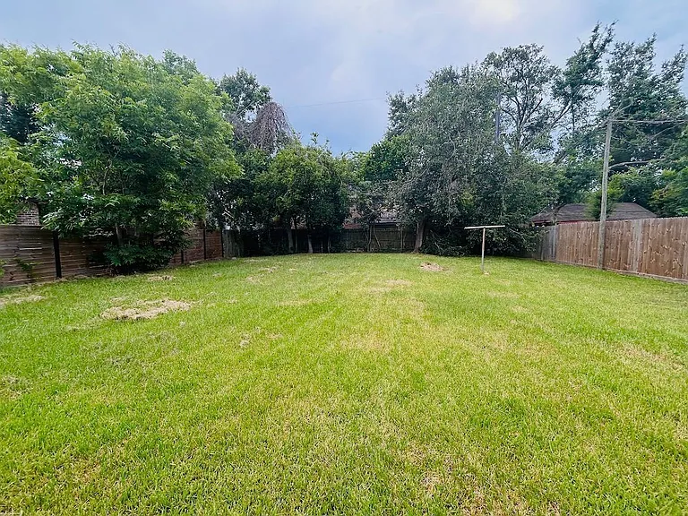 8137 Wetherby Ln — Photo 11