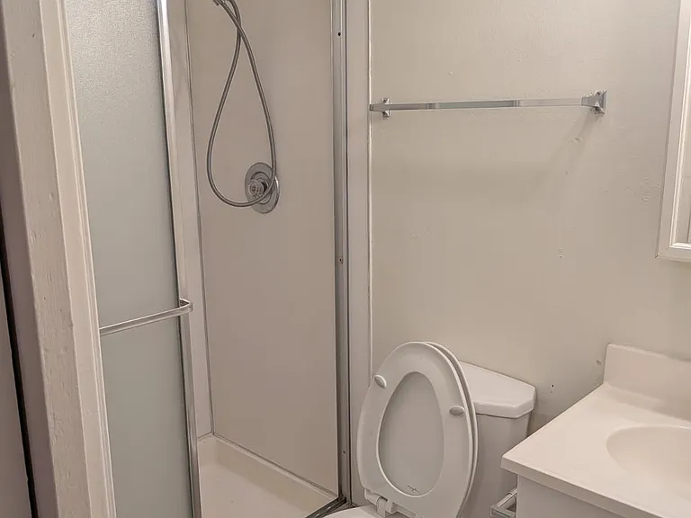 9096 Salmon Falls Dr — Photo 4