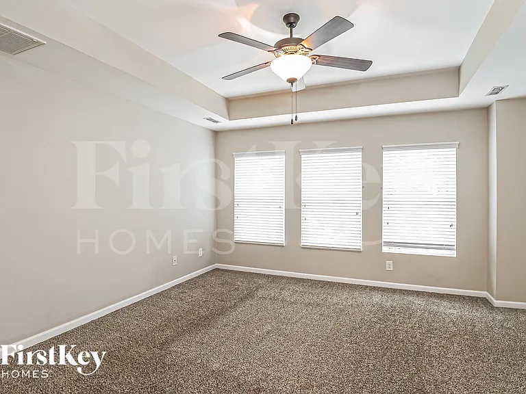 19017 Park Terrace Ln — Photo 11
