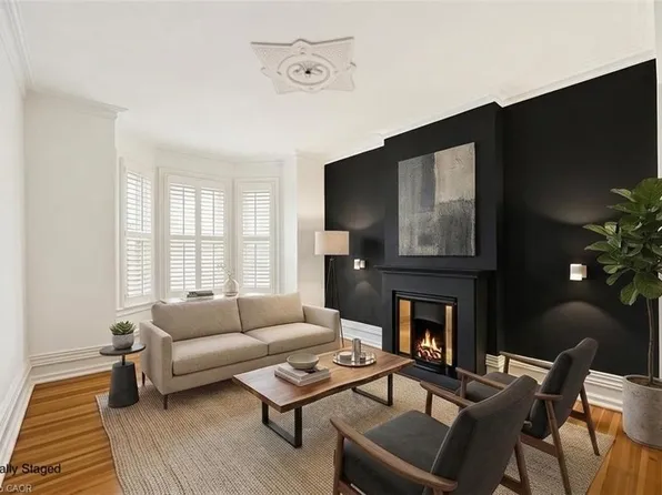 306 John St N, Hamilton, ON L8L 4P9