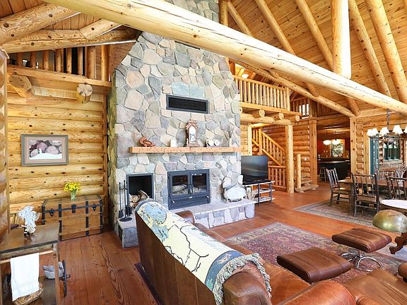 4th image of 2113 Birch Point Rd