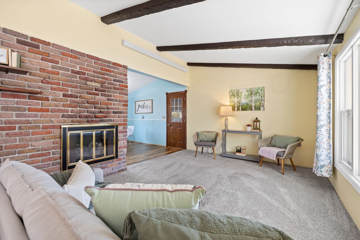 next background image