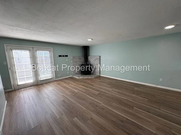 1330 Ashby Ct — Photo 10