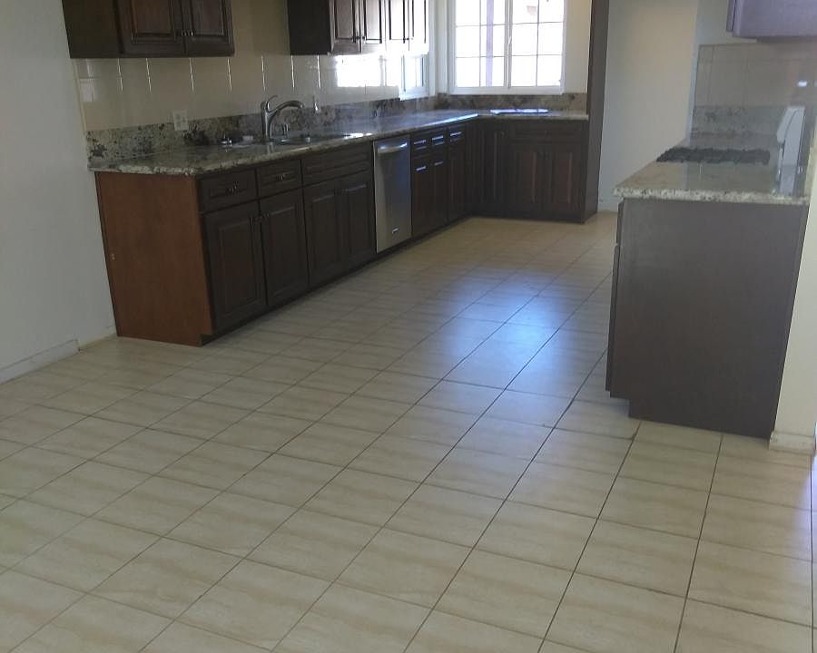 1st image of 18438 Roslin Ave