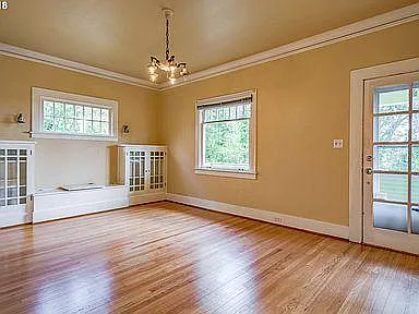 4673 SW Corbett Ave — Photo 3
