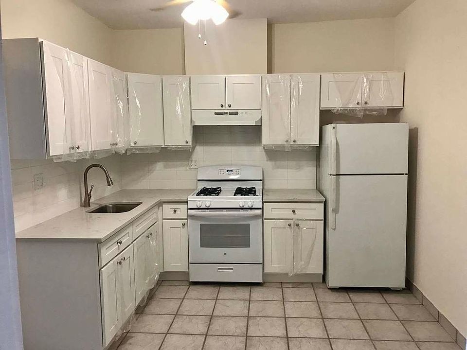 1st image of 48-02 Astoria Blvd S #2