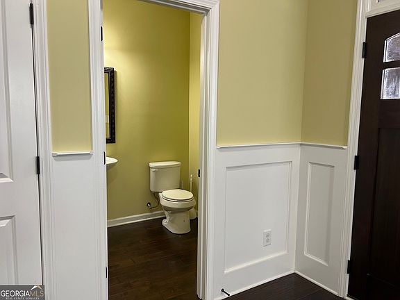4th image of 227 Black Hawke Ln