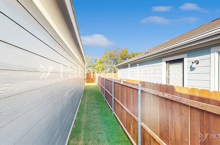 8801 Red Fox Trl — Photo 18