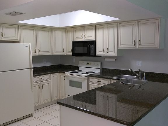 4th image of 2158 Tarpon Landings Dr