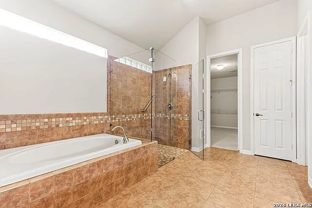 18615 Castellani — Photo 27