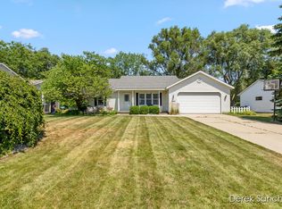 3889 Pebblefield Dr, Hudsonville, MI 49426