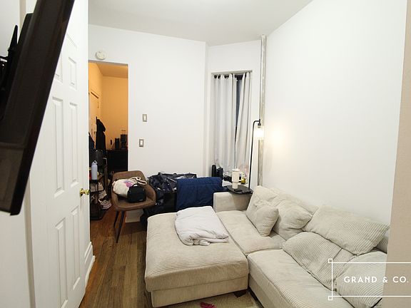 4th image of 120 Mac Dougal St #2L