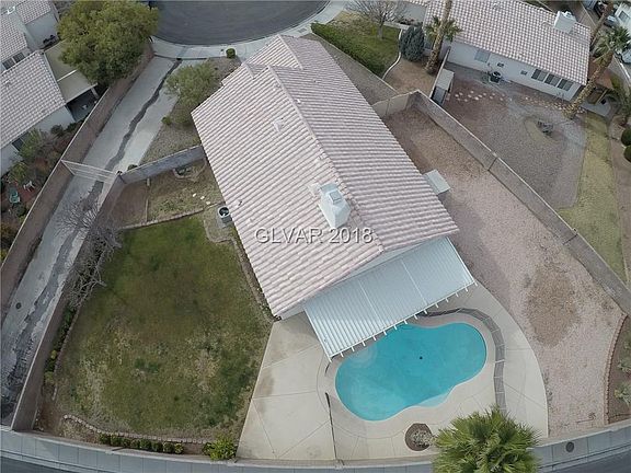 2nd image of 4529 Norte Cir