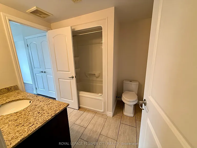 886 Golf Links Rd #204 — Photo 7