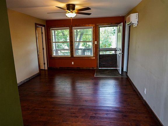 3rd image of 2509 SW C Ave