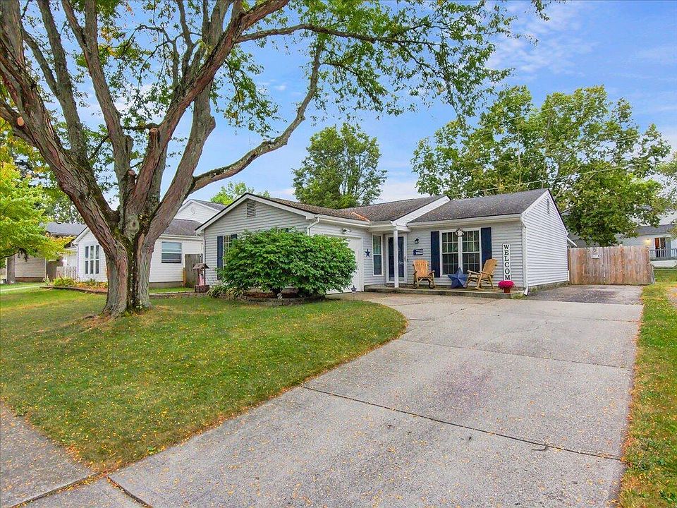 1st image of 2472 Amethyst Ln