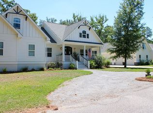 205 Holly Inn Rd, Summerville, SC 29483
