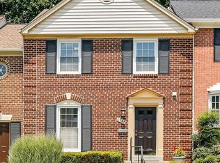 6787 Surreywood Ln, Bethesda, MD 20817