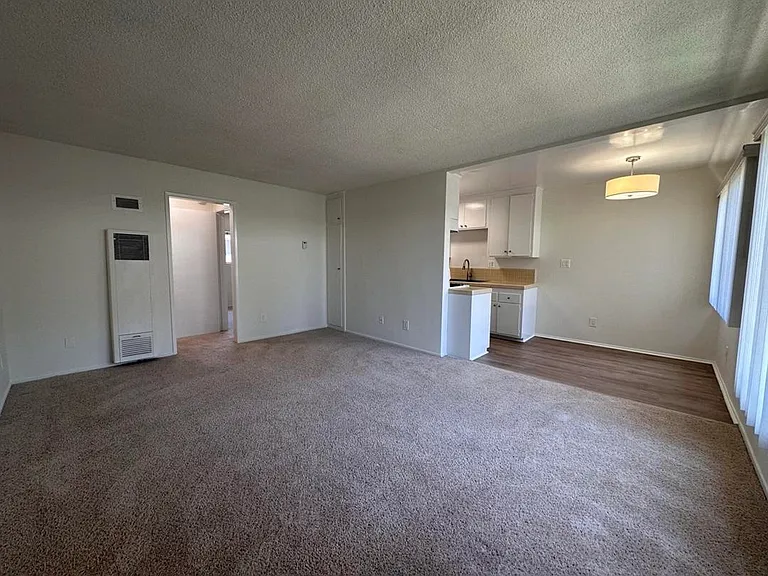 1219 Barry Ave #3 — Photo 1