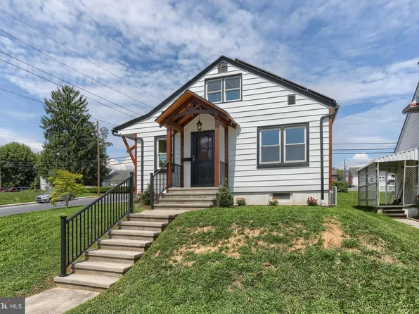 1 E Chestnut St, Cleona, PA 17042