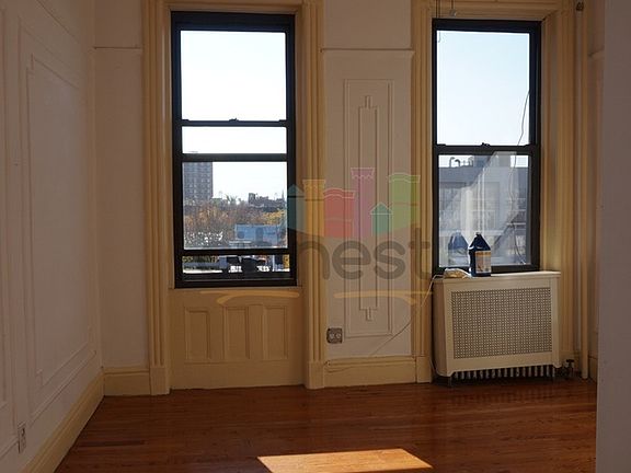 3rd image of 209 12th St APT 4L