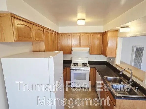 332 Cornell Dr, Burbank, CA
