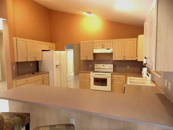 3rd image of 7921 SW 205th St
