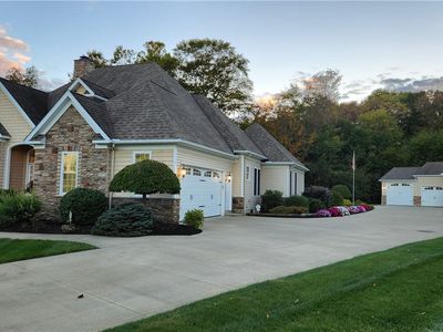 8540 River View Dr, Garrettsville, OH, 44231