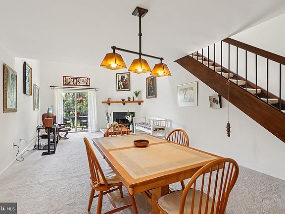 5th image of 387 Westridge Cir #112
