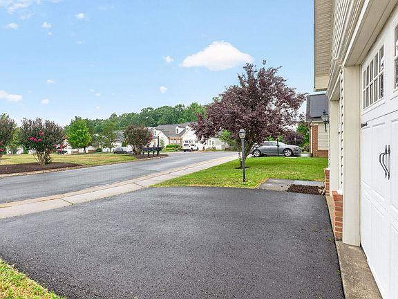 4th image of 57 Bobwhite Ct