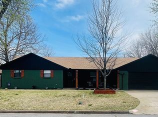 530 Sunset Dr, Watonga, OK 73772